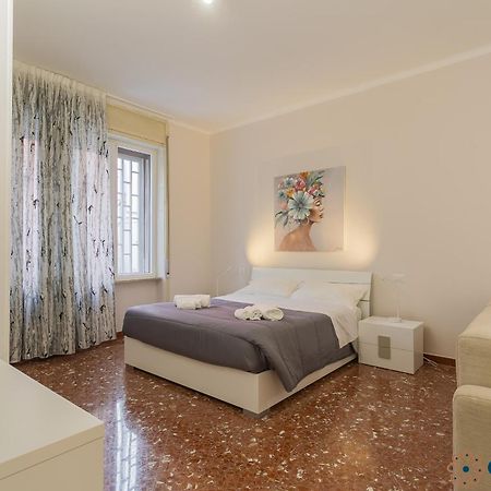 Апартаменты Crisanzio 80 Бари Экстерьер фото